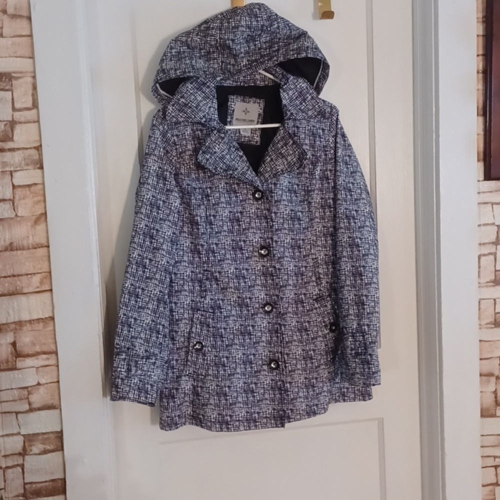 Weather tamer hooded rain coat women's size medium black and white